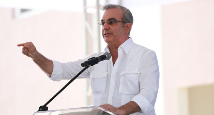 Abinader advierte a perremeistas que el gobierno no es un botín para dirigentes políticos