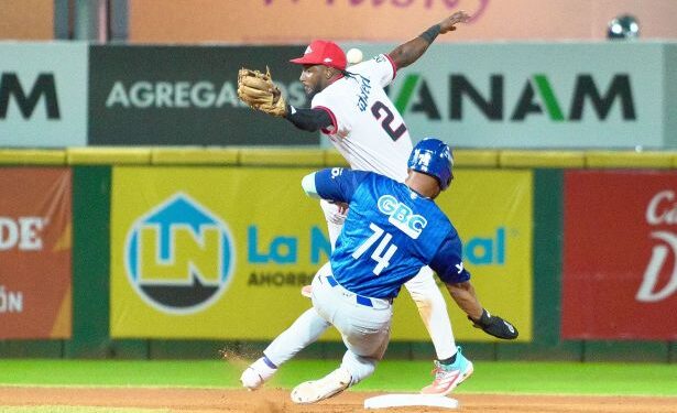 Escogido, Aguilas y Estrellas ganan en el beisbol de la RD