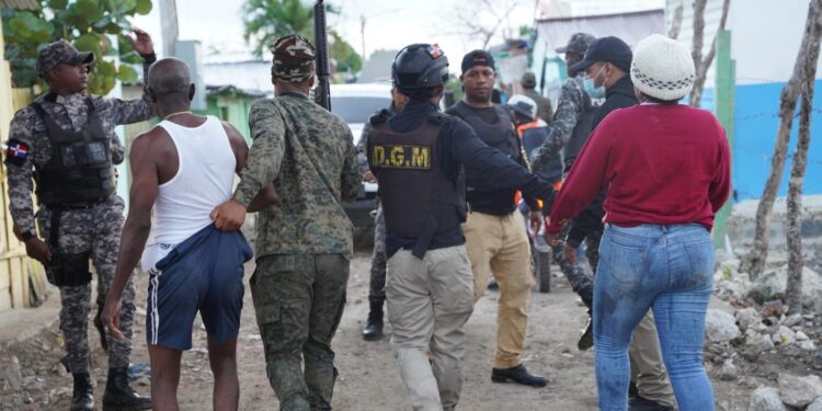 Migración detiene 117 haitianos en San Juan de la Maguana